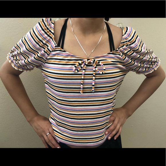 Cute Crop Top Shirt - Picture 1 of 4